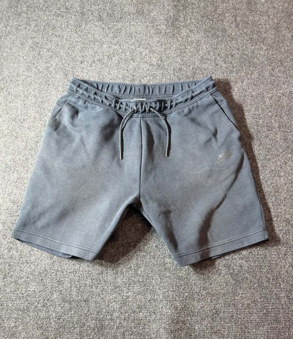 Nike Tech Fleece Shorts Size L Black